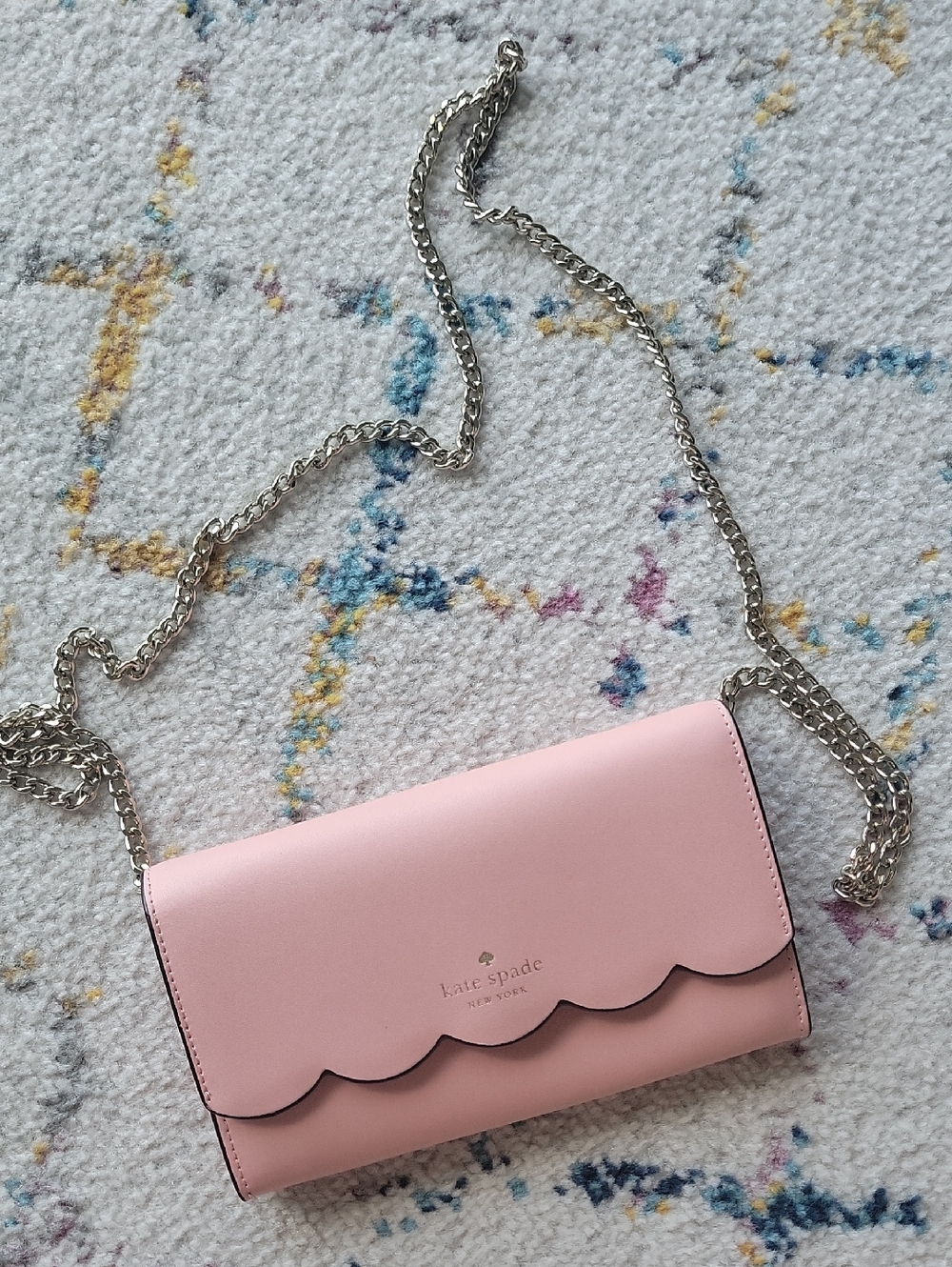 LIKE NEW EXCELLENT CONDITION kate spade Pink Scallop-Edge Chain Crossbody